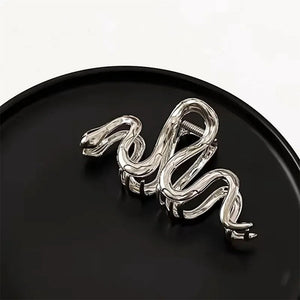 Metallic Snake Hair Claw